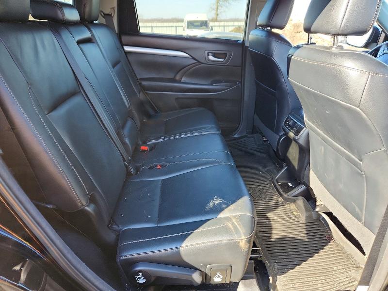 صورة رقم 11 من المزاد - 2018 TOYOTA HIGHLANDER مع VIN 5TDJZRFH1JS554870