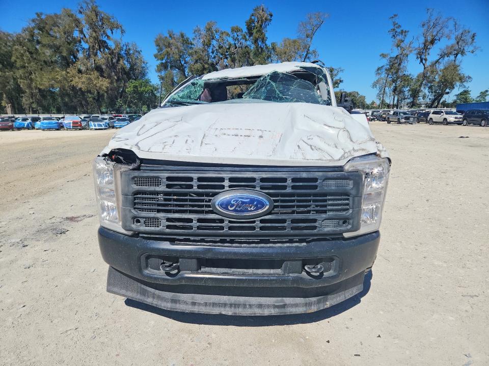Photo 5 from auction – 2023 FORD F350 with VIN 1FT8W3BT9PEC40607