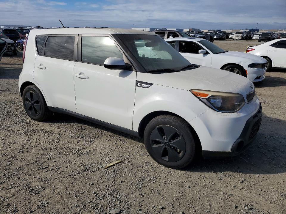 Photo 4 from auction – 2015 KIA SOUL with VIN KNDJN2A25F7231381