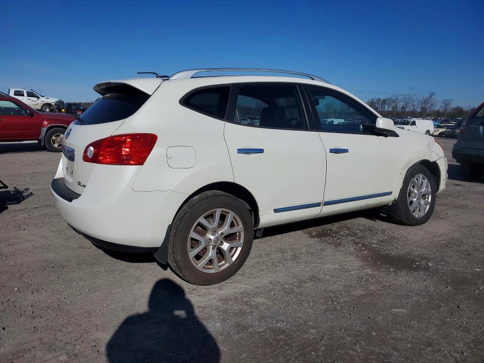 Photo 3 from auction – 2013 NISSAN ROGUE with VIN JN8AS5MV9DW623349