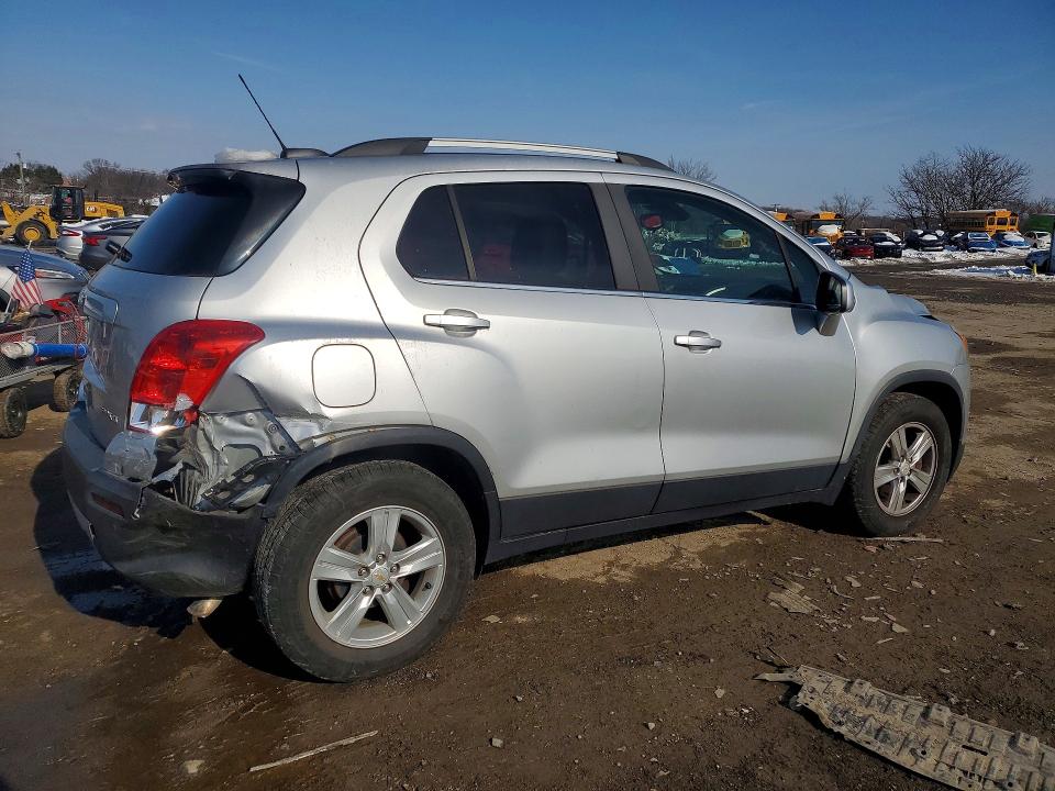 Photo 3 from auction – 2015 CHEVROLET TRAX 1LT with VIN KL7CJLSB3FB251924