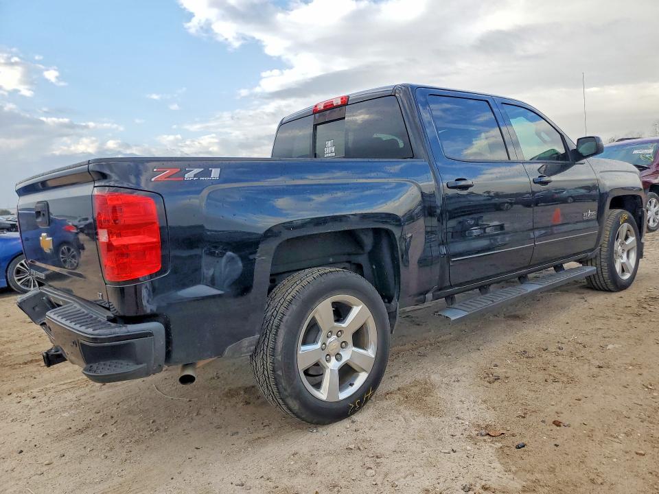 Photo 3 from auction – 2018 CHEVROLET SILVERADO with VIN 3GCUKREC7JG632414