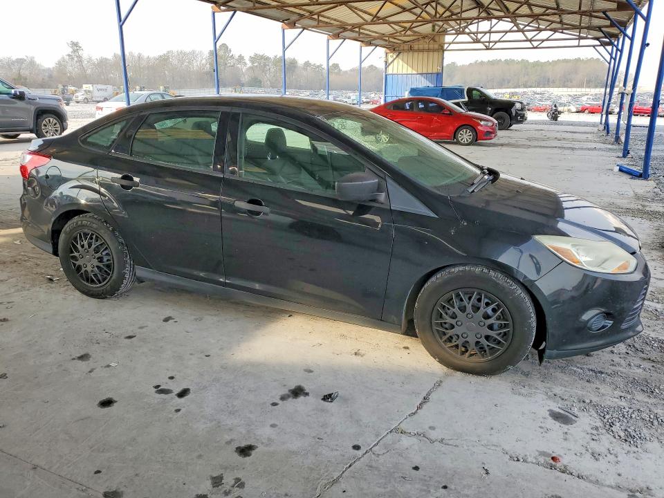 Photo 4 from auction – 2013 FORD FOCUS S with VIN 1FADP3E29DL359723