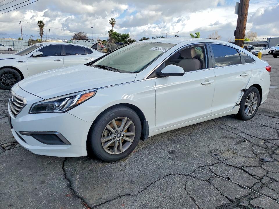 HYUNDAI SONATA 2016 with VIN 5NPE24AF7GH322643 - Photo from auction