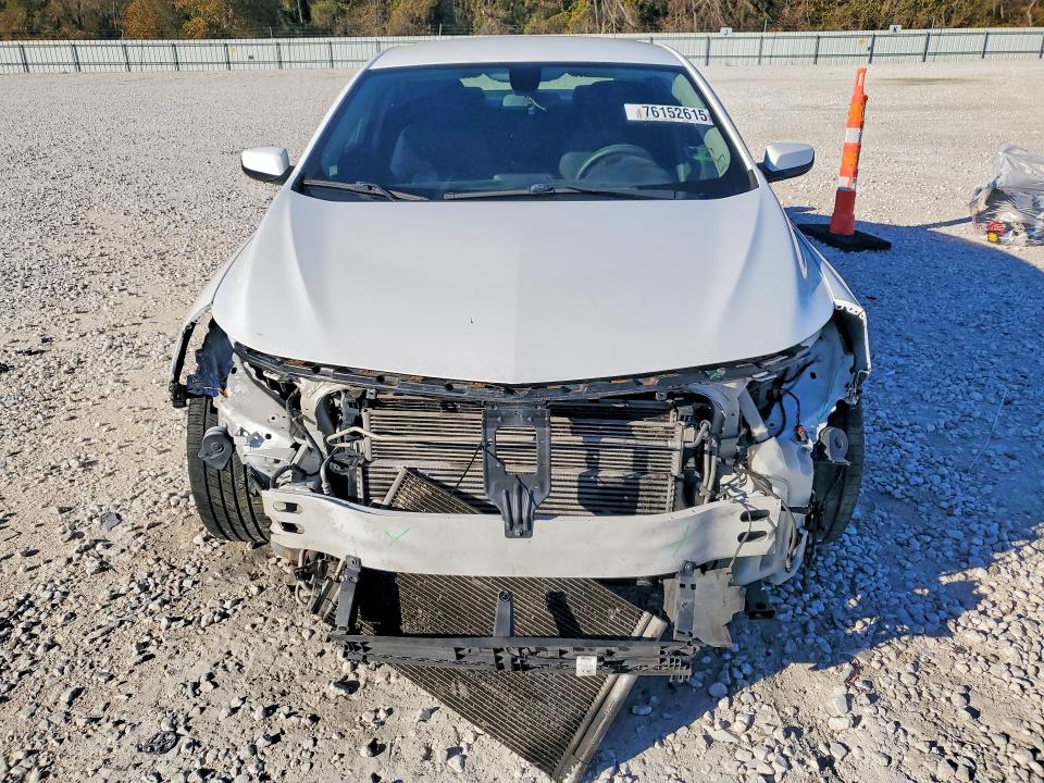 Photo 5 from auction – 2020 CHEVROLET MALIBU with VIN 1G1ZD5ST4LF080347