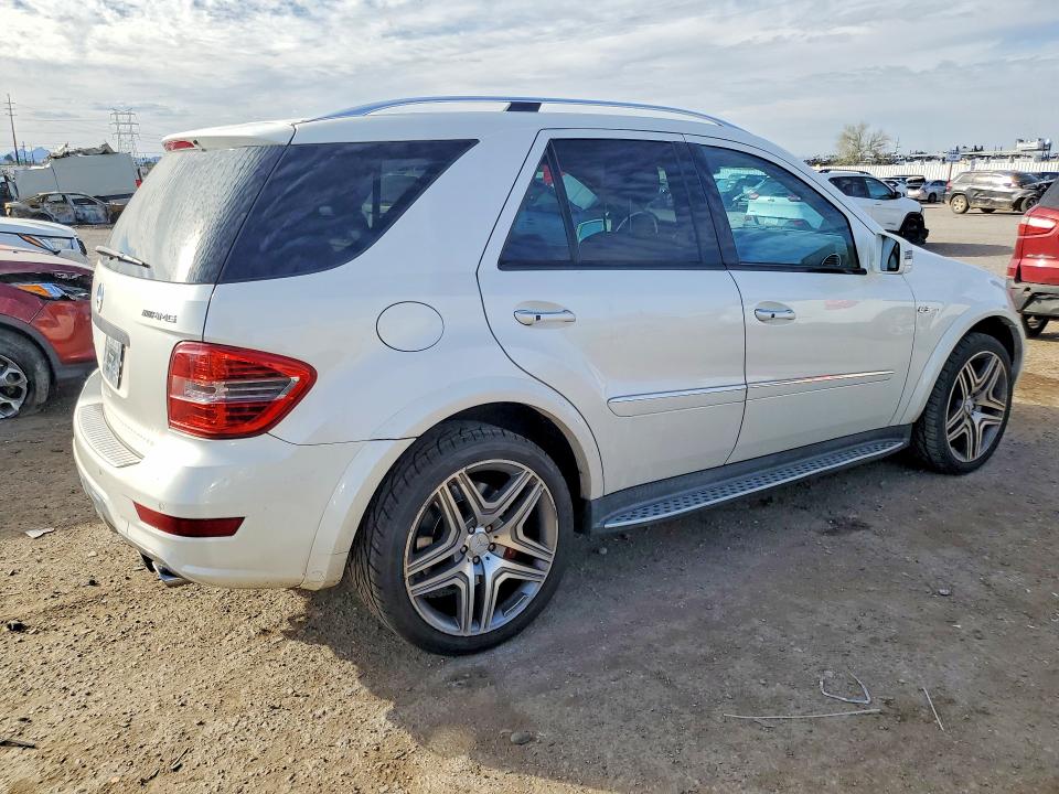 Photo 3 from auction – 2011 MERCEDES-BENZ ML63 with VIN 4JGBB7HB9BA647992
