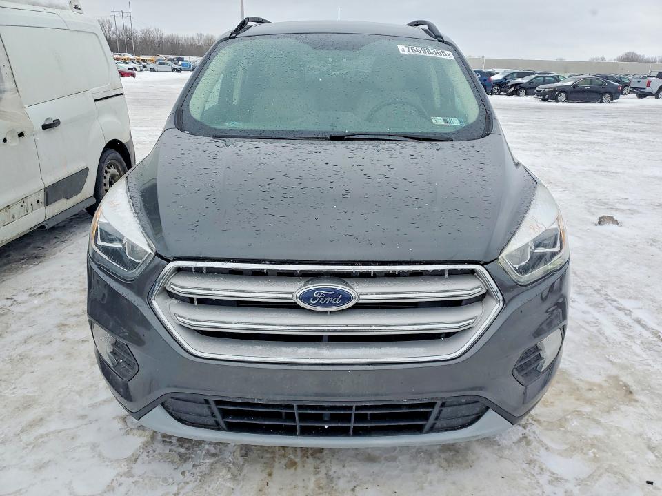 Photo 5 from auction – 2019 FORD ESCAPE with VIN 1FMCU9HD1KUA00562