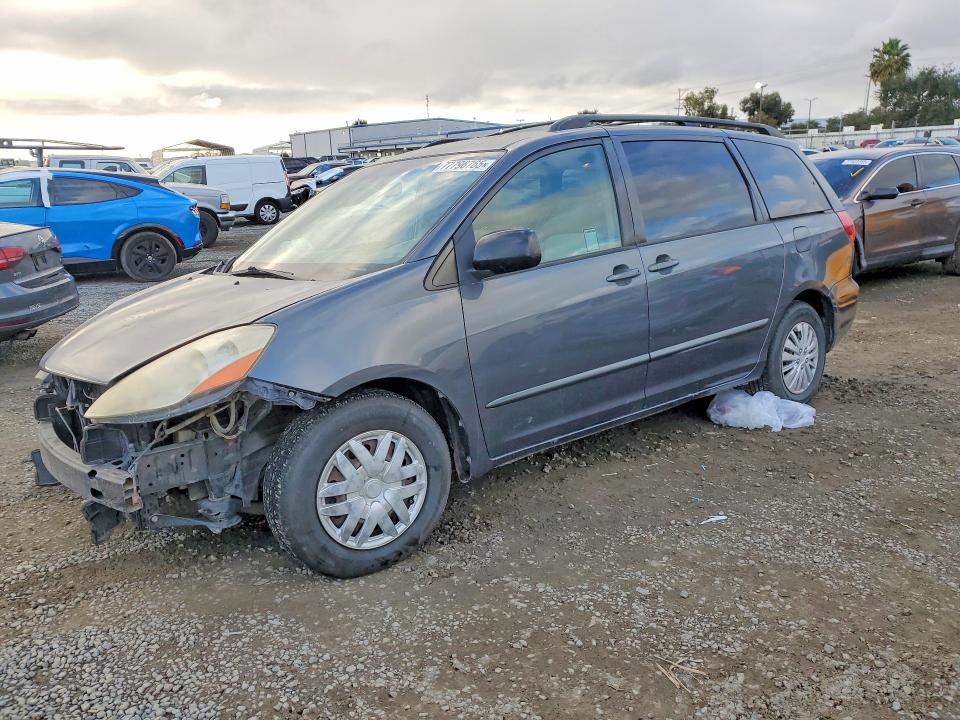 2007 TOYOTA SIENNA