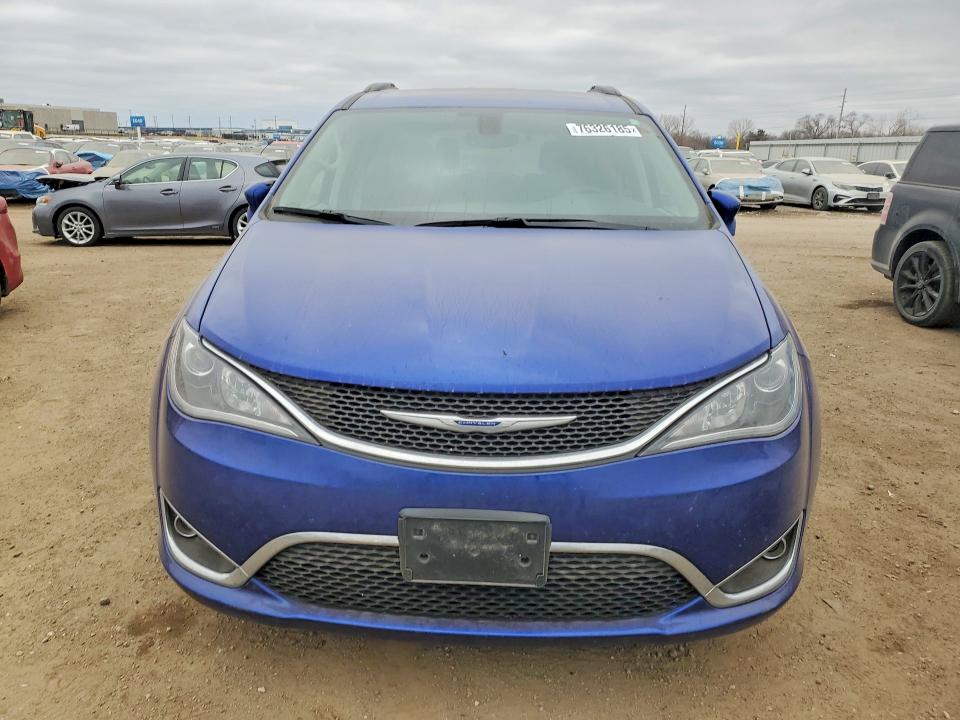 Photo 5 from auction – 2019 CHRYSLER PACIFICA T with VIN 2C4RC1FG0KR588709