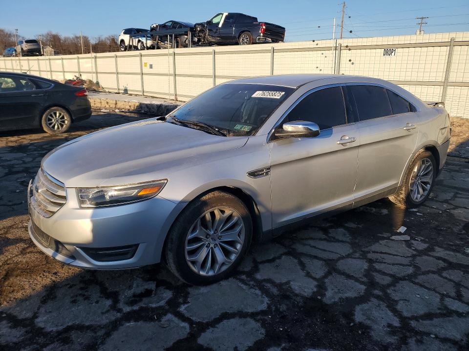 FORD TAURUS 2018 with VIN 1FAHP2F80JG129538 - Photo from auction