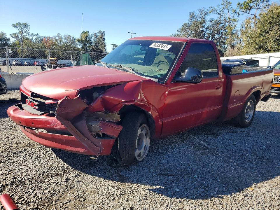 GMC SONOMA 1996 with VIN 1GTCS1447T8515495 - Photo from auction