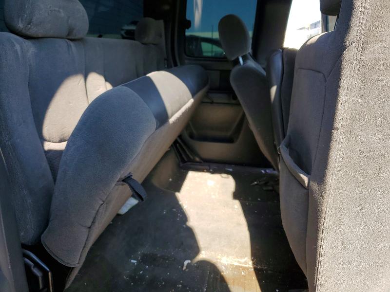 Photo 10 from auction – 2003 CHEVROLET SILVERADO with VIN 1GCEK19T83E168219
