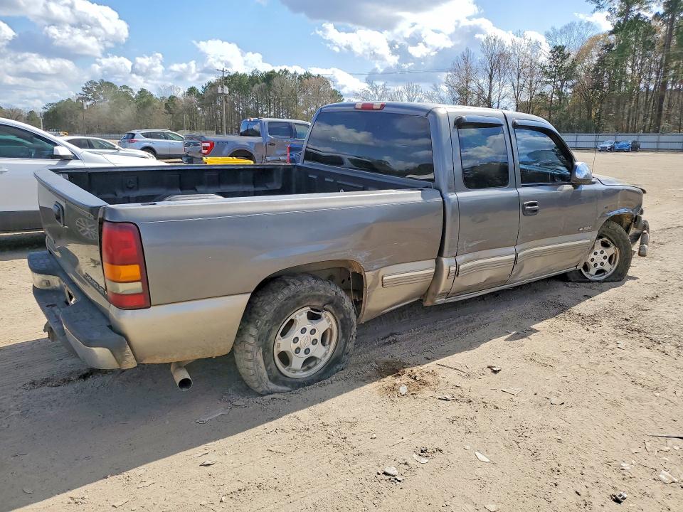 Photo 3 from auction – 2000 CHEVROLET SILVERADO with VIN 2GCEC19T9Y1327948