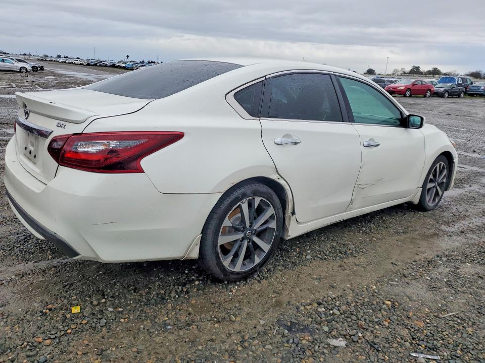 Photo 3 from auction – 2018 NISS ALTIMA with VIN 1N4AL3AP3JC120681