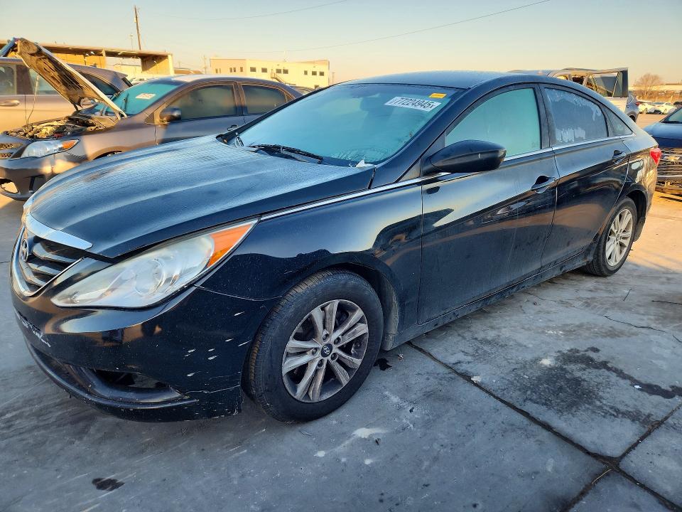 HYUNDAI SONATA 2013 with VIN 5NPEB4AC2DH723566 - Photo from auction