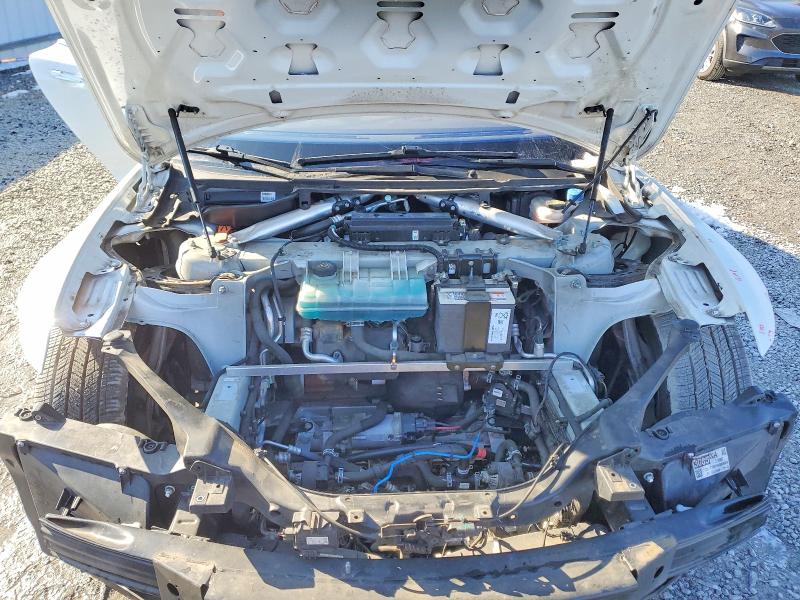 Photo 11 from auction – 2015 TESLA MODEL S with VIN 5YJSA1E27FF113301