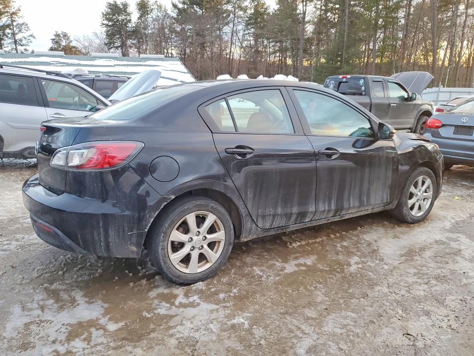 Photo 3 from auction – 2011 MAZDA 3 I with VIN JM1BL1VGXB1375211