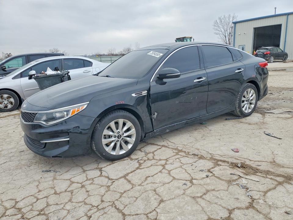 KIA OPTIMA 2018 with VIN 5XXGU4L30JG244604 - Photo from auction