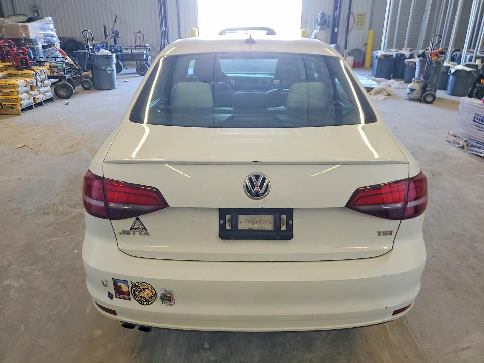 Photo 6 from auction – 2016 VOLKSWAGEN JETTA with VIN 3VWD17AJ2GM294746
