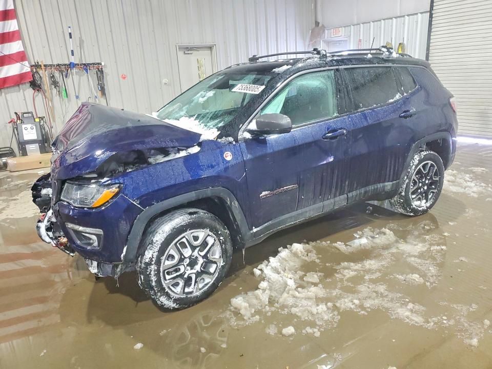 JEEP COMPASS 2019 with VIN 3C4NJDDB2KT627827 - Photo from auction