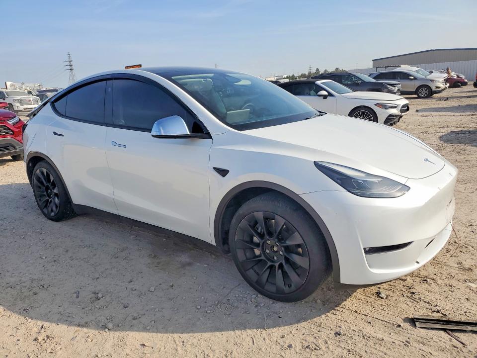 Photo 4 from auction – 2023 TESLA MODEL Y with VIN 7SAYGAEE4PF876660