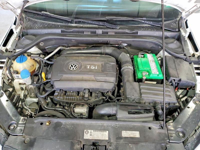 Photo 11 from auction – 2015 VOLKSWAGEN JETTA with VIN 3VWD17AJ9FM217547