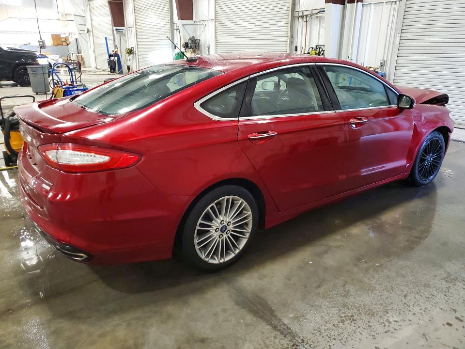 Photo 3 from auction – 2014 FORD FUSION with VIN 3FA6P0K96ER240393