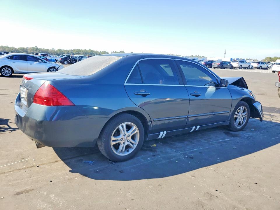 Photo 3 from auction – 2007 HONDA ACCORD with VIN JHMCM56397C021128