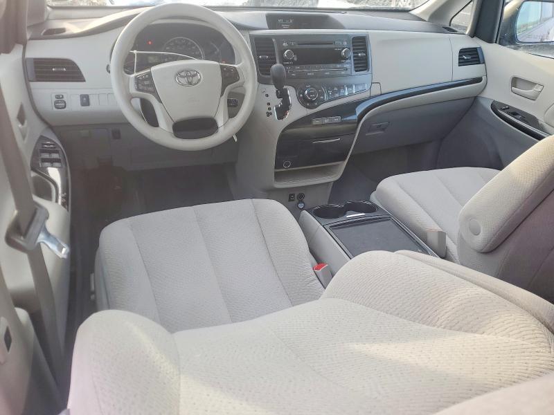 Photo 8 from auction – 2013 TOYOTA SIENNA LE with VIN 5TDJK3DC4DS065859