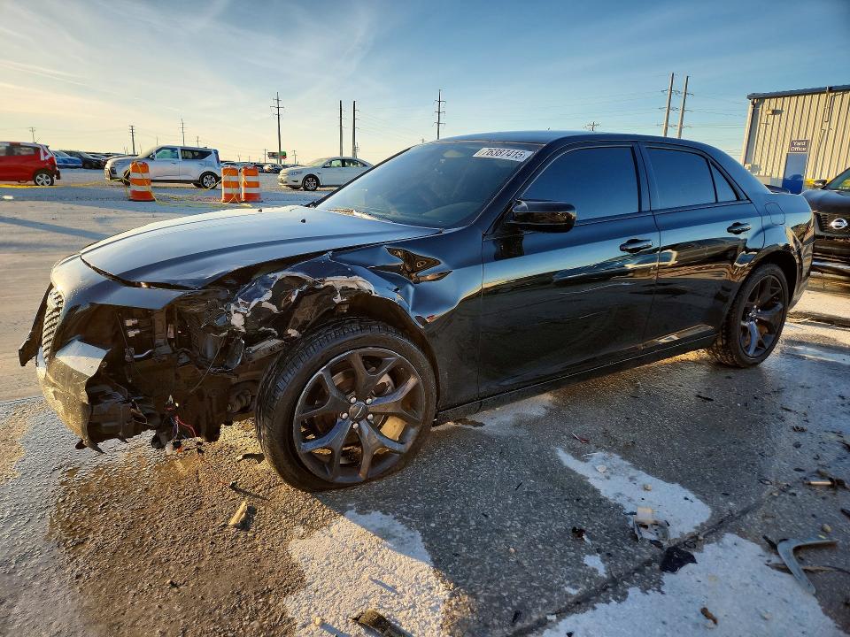 CHRYSLER 300 2023 with VIN 2C3CCAAG4PH604991 - Photo from auction