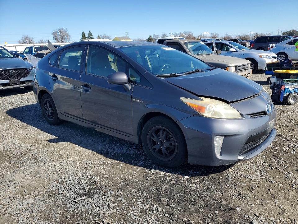 Photo 4 from auction – 2014 TOYOTA PRIUS with VIN JTDKN3DU9E1737336