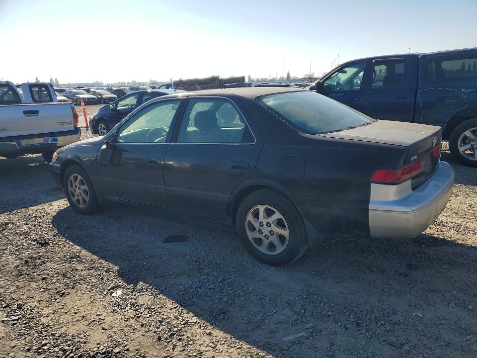 Photo 2 from auction – 1999 TOYOTA CAMRY LE with VIN JT2BF22K0X0176132