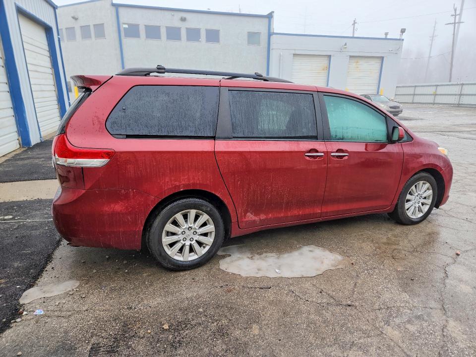 Photo 3 from auction – 2012 TOYOTA SIENNA with VIN 5TDDK3DC6CS035595