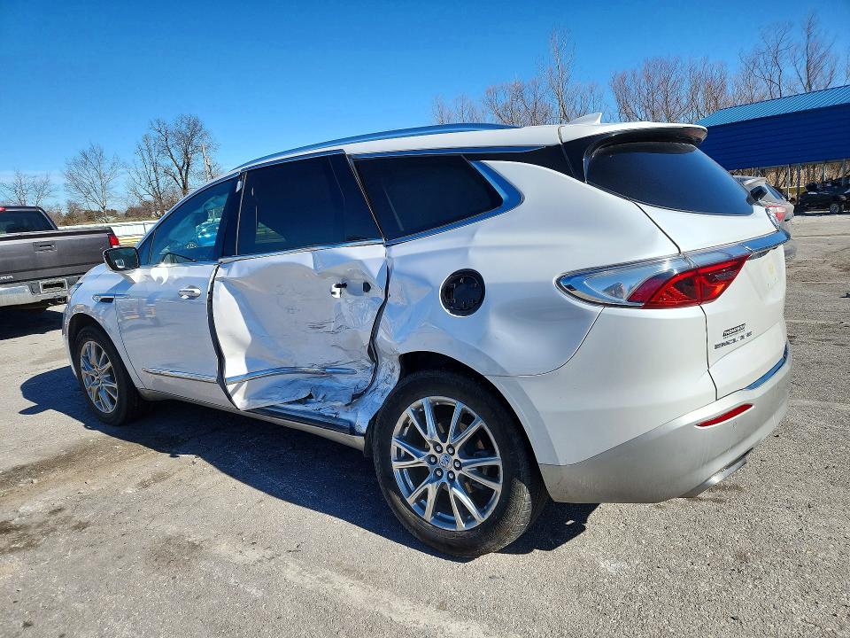 Photo 2 from auction – 2023 BUICK ENCLAVE with VIN 5GAERCKW5PJ259331