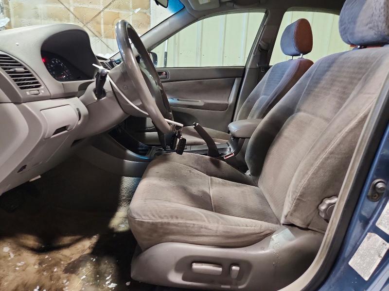 Photo 7 from auction – 2002 TOYOTA CAMRY with VIN JTDBE32K520102732