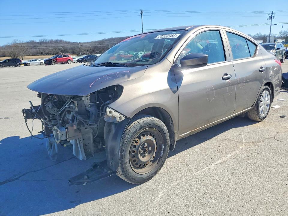 NISSAN VERSA S 2017 con VIN 3N1CN7AP8HL892115 - Foto de la subasta