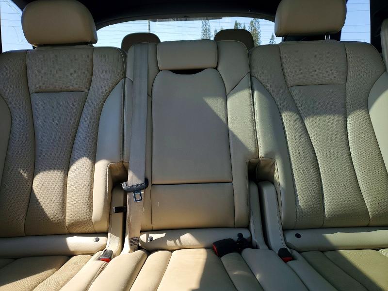 Photo 10 from auction – 2018 AUDI Q7 PREMIUM with VIN WA1LHAF71JD031312
