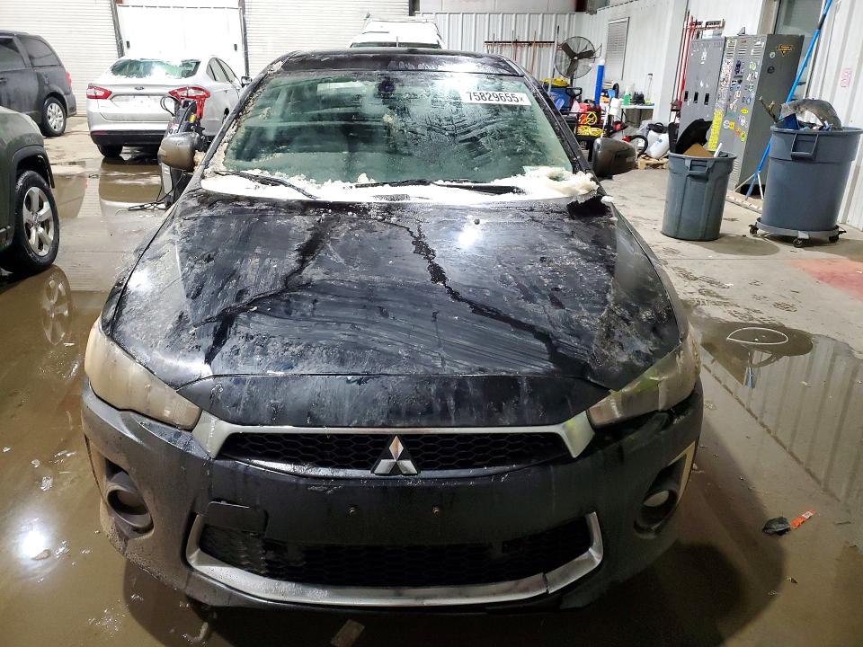 Photo 5 from auction – 2017 MITSUBISHI LANCER ES with VIN JA32V2FWXHU006537