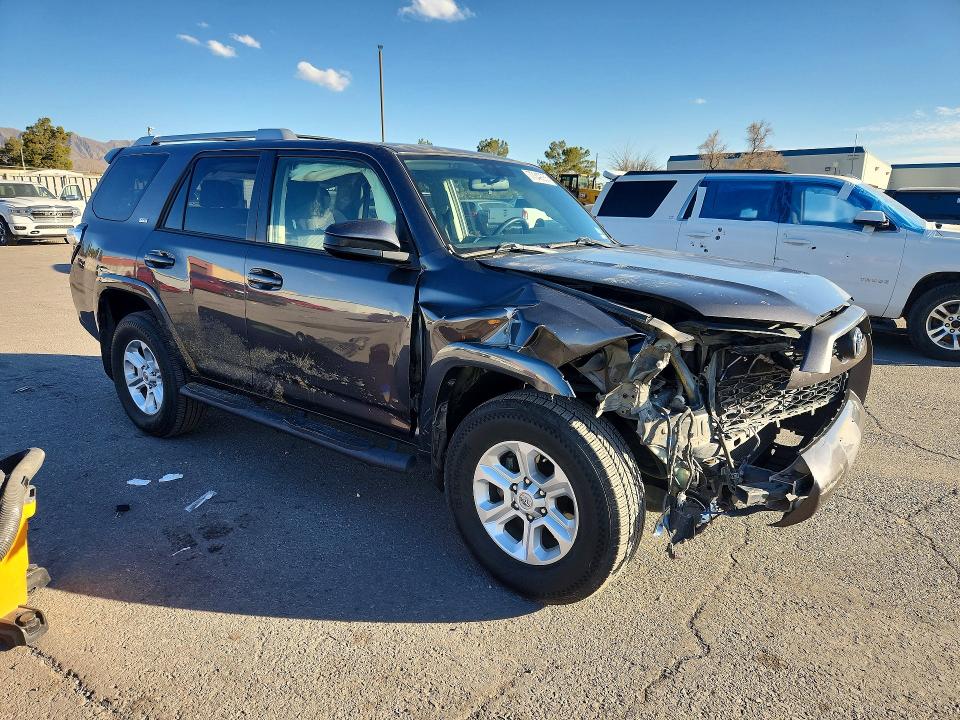 Photo 4 from auction – 2018 TOYOTA 4RUNNER with VIN JTEZU5JR3J5175509