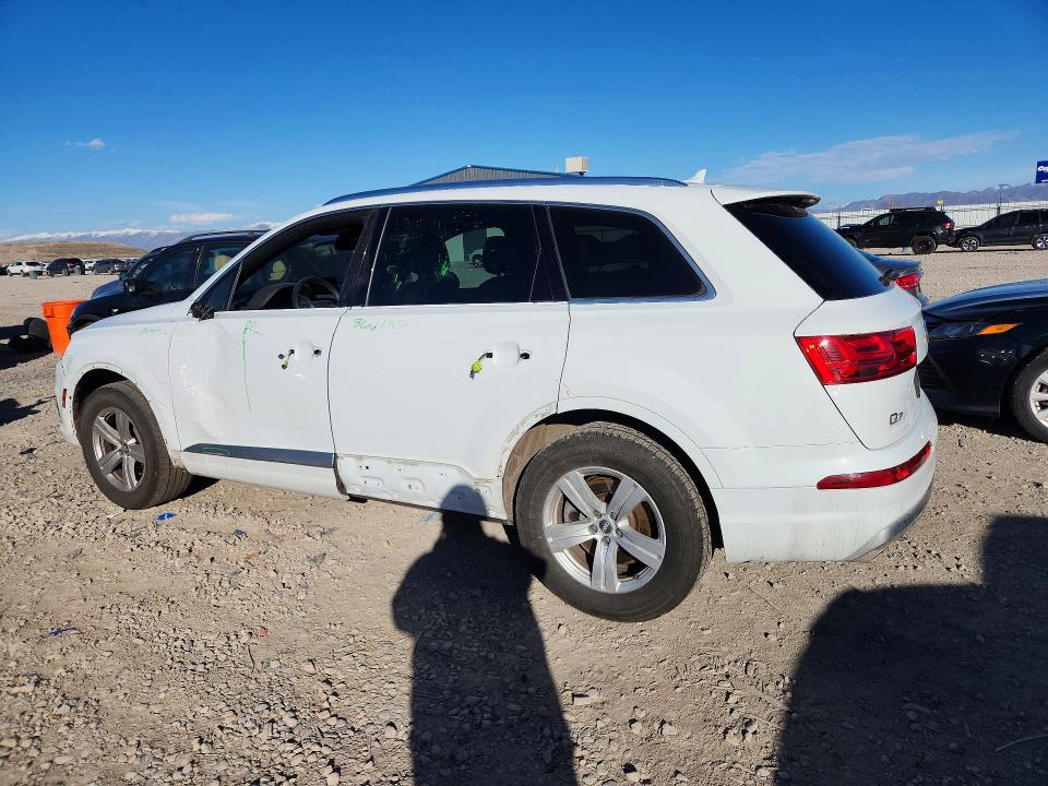 Photo 2 from auction – 2018 AUDI Q7 PREMIUM with VIN WA1LHAF73JD021395