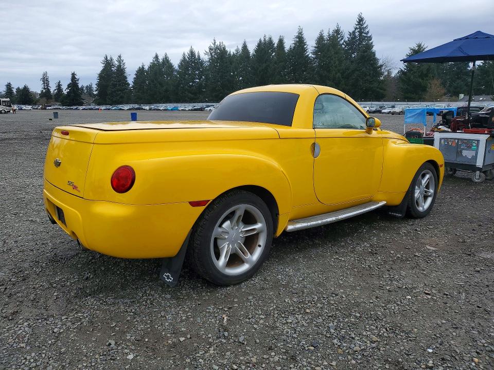 Photo 3 from auction – 2004 CHEVROLET SSR with VIN 1GCES14P54B106516