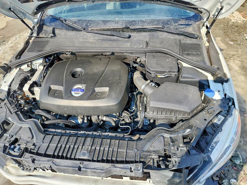 Photo 11 from auction – 2015 VOLVO S60 PREMIE with VIN YV126MFB3F2305457