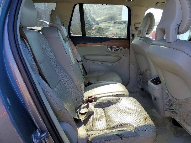 Foto 11 de la subasta – 2016 VOLVO XC90 T6 con VIN YV4A22PL1G1048537