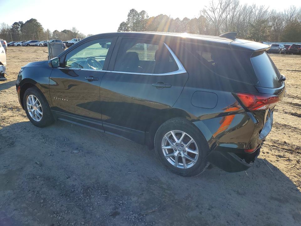 Photo 2 from auction – 2022 CHEVROLET EQUINOX with VIN 2GNAXKEV3N6113740