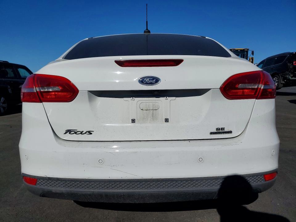 Photo 6 from auction – 2016 FORD FOCUS with VIN 1FADP3F20GL362755