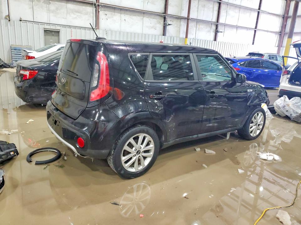 Photo 3 from auction – 2017 KIA SOUL with VIN KNDJP3A50H7464078