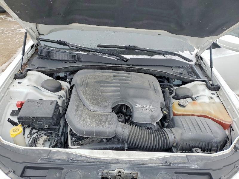 Photo 11 from auction – 2019 CHRYSLER 300 with VIN 2C3CCABG1KH617916