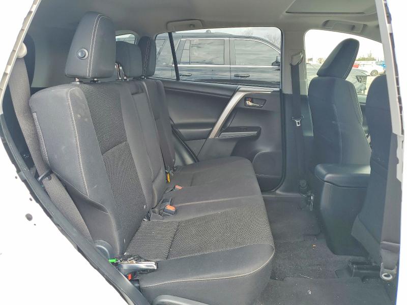Photo 11 from auction – 2018 TOYOTA RAV4 ADVEN with VIN JTMWFREV0JJ171229
