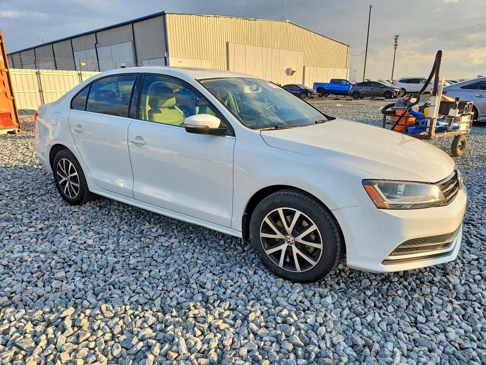 Photo 4 from auction – 2017 VOLKSWAGEN JETTA SE with VIN 3VWDB7AJ9HM227852