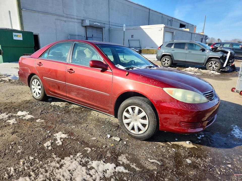 Photo 4 from auction – 2005 TOYOTA CAMRY LE with VIN 4T1BE30KX5U383518
